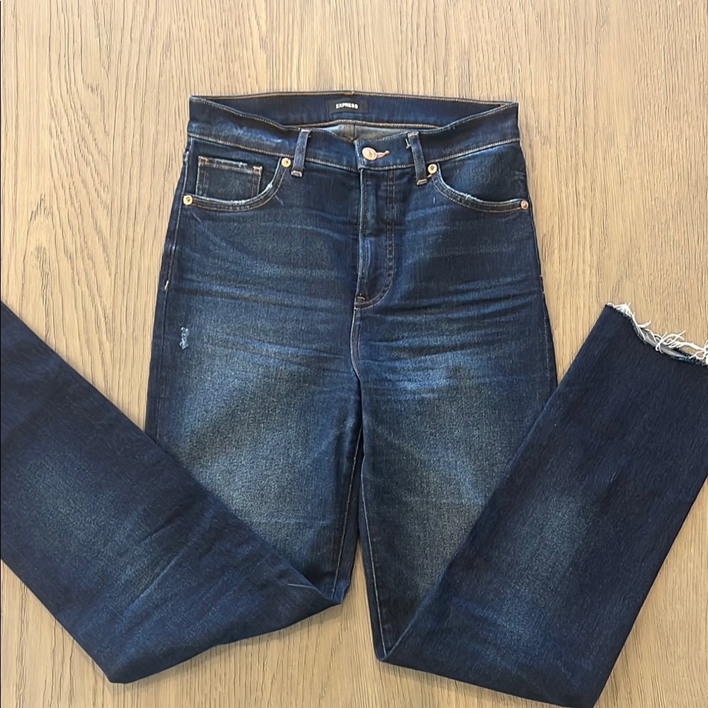 Express Blue High Rise Jeans with Classic Denim Wash